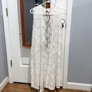 LuLaRoe white lace kimono with slits on the side